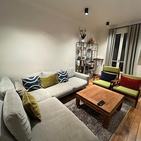Elegance & Charm In Heart Of Daguerre Apartment Paris
