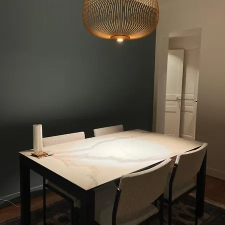 Elegance & Charm In Heart Of Daguerre Paris